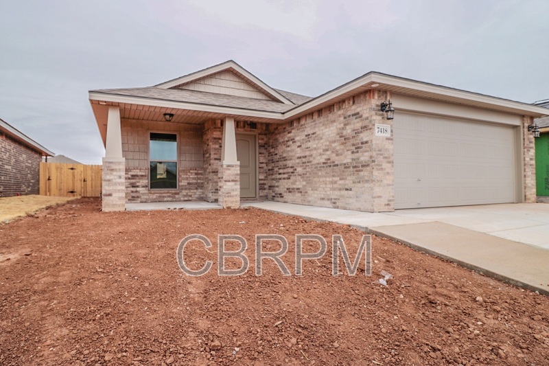 Lubbock House: 7418 104th St