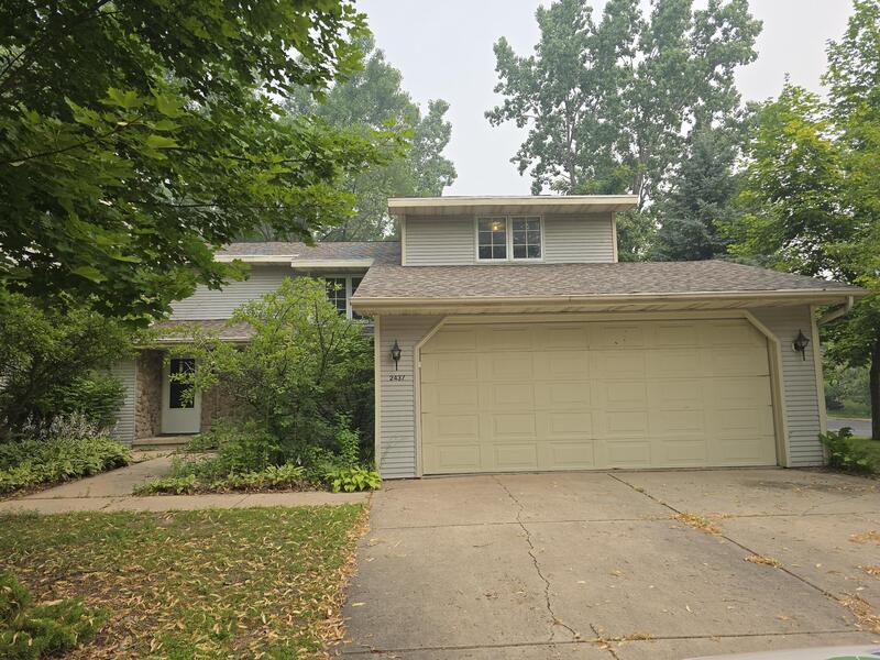 Green Bay Condo: 2435/2437 Remington Road - 2437