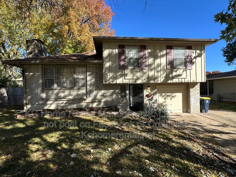 Kansas City House: 7906 E 93rd Ter