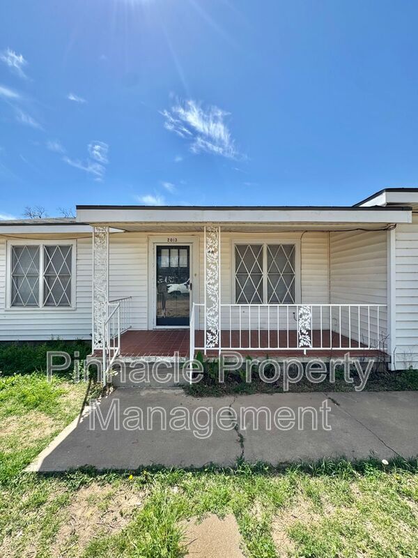 San Angelo House: 2013 Koberlin St