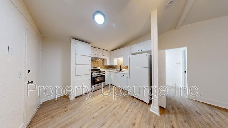 Redding Condo: 1074 Bond Street - 1078