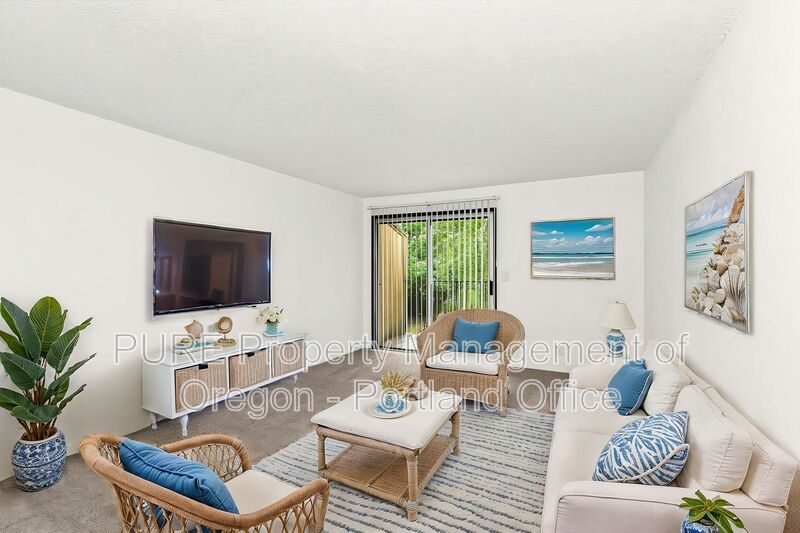Portland Apartment: 14124-14212 NE Sandy Blvd