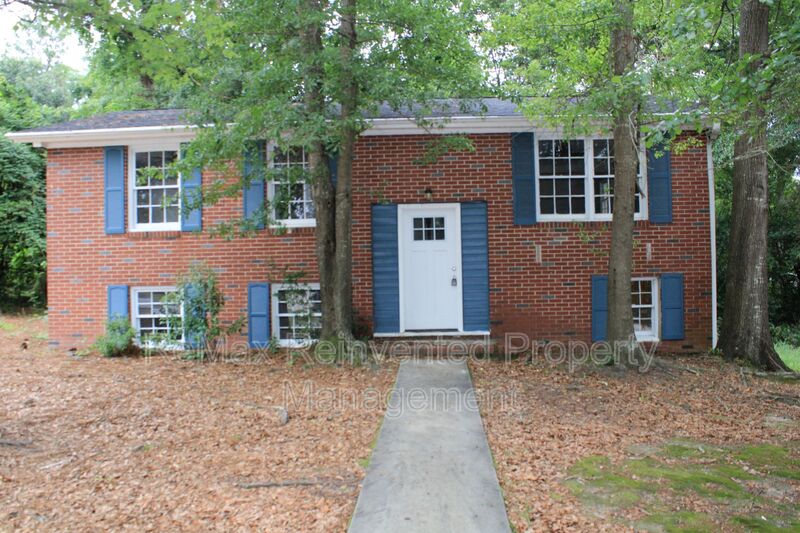Aiken House: 3328 Vaucluse Rd.
