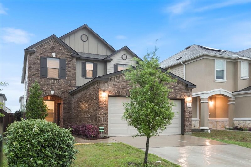 Del Valle House: 6313 Wagon Spring St