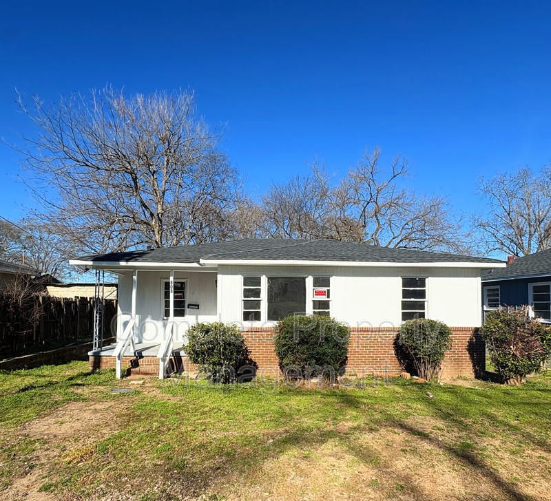 Bessemer House: 808 Fairfax Avenue