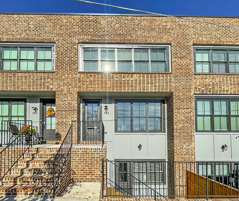 Hapeville Townhome: 583 King Arnold St