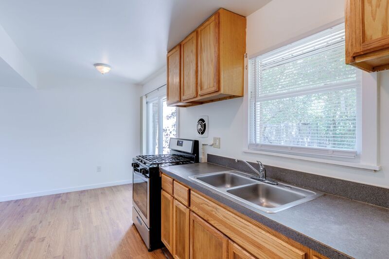 Richmond House: 3357 Dill Ave