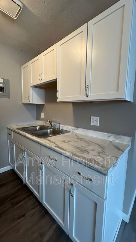 Lincoln Condo: 1730 G Street