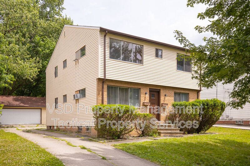 Maple Hts Condo: 19758 Maple Hts Blvd