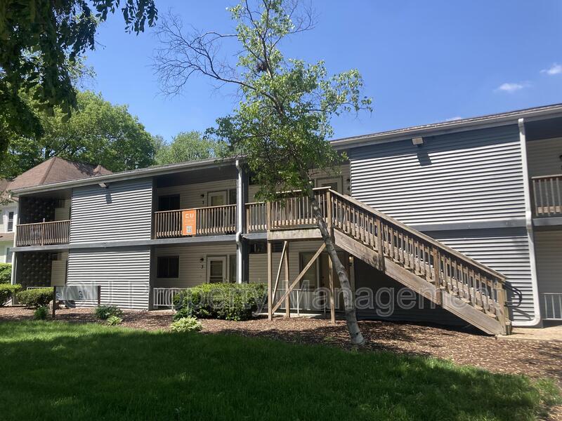 Champaign Condo: 800 W Church St