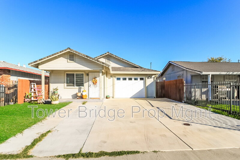 Sacramento House: 1131 Odonnell Avenue