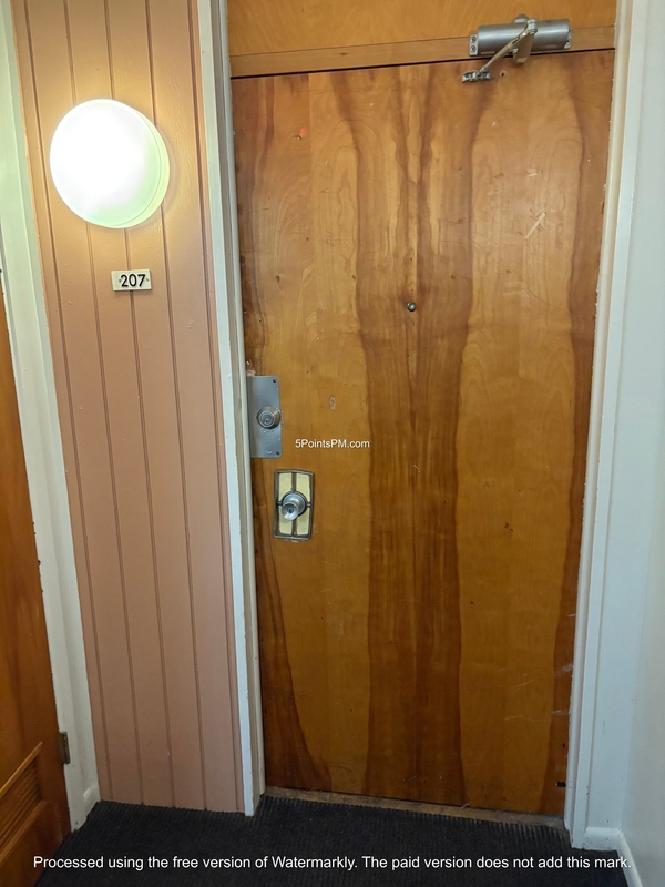 Cleveland Condo: 18051 Lakeshore Boulevard - 207