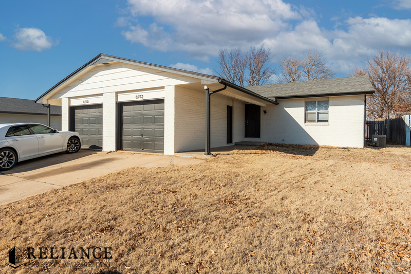 Wichita Condo: 8712 Lakeland Circle