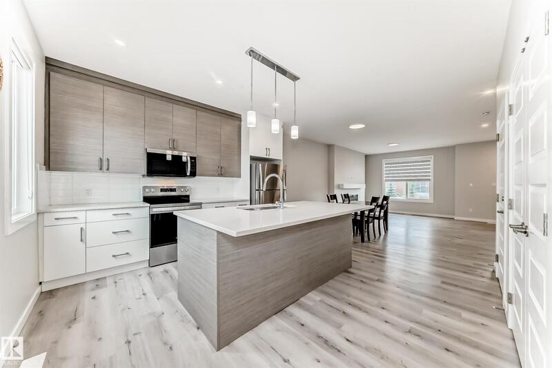 Edmonton House: 6536 Chappelle Vista SW