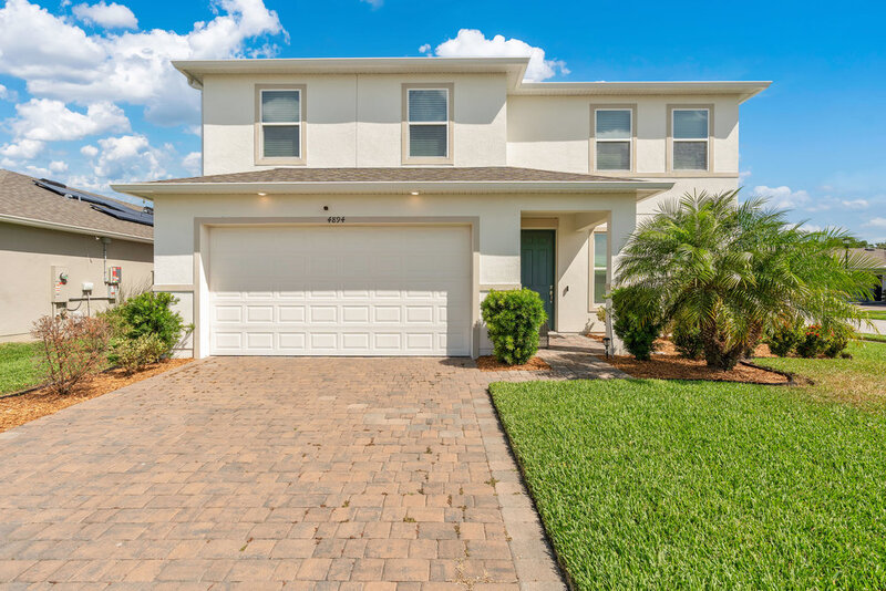 St. Cloud House: 4894 Knoll Lane