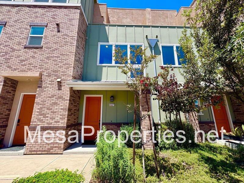 Montclair Townhome: 4968 Arrow Hwy