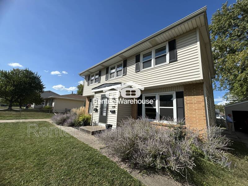 Des Moines Condo: 4807 Aurora Ave