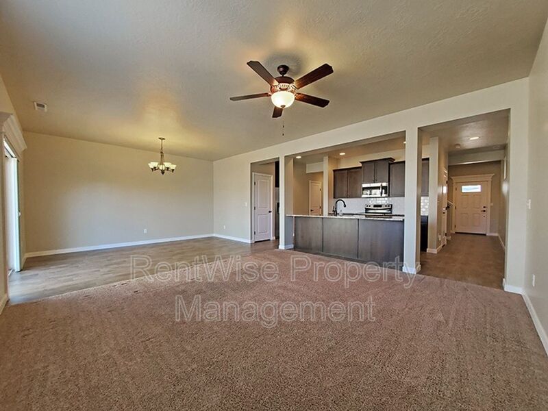 Request a Viewing for 1897 N Justin Ave Tenant Turner