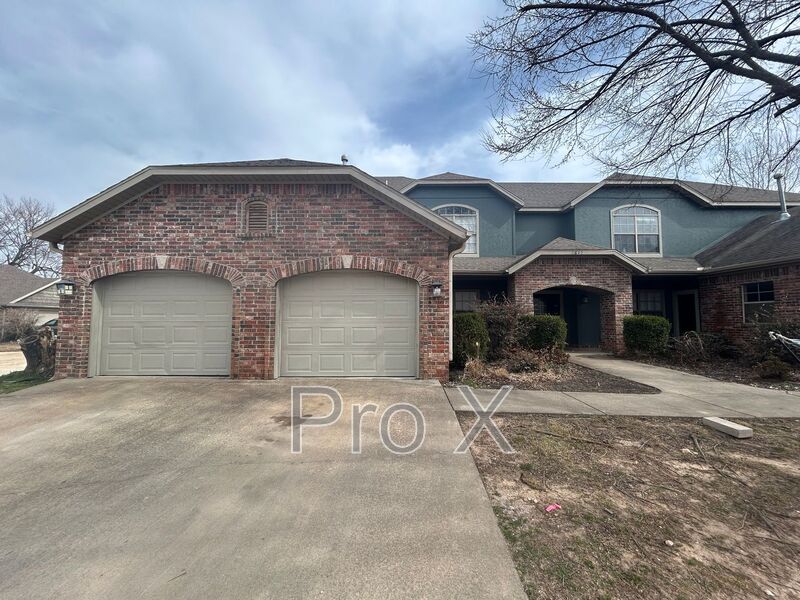 Fayetteville Condo: 2670 N Valencia ave