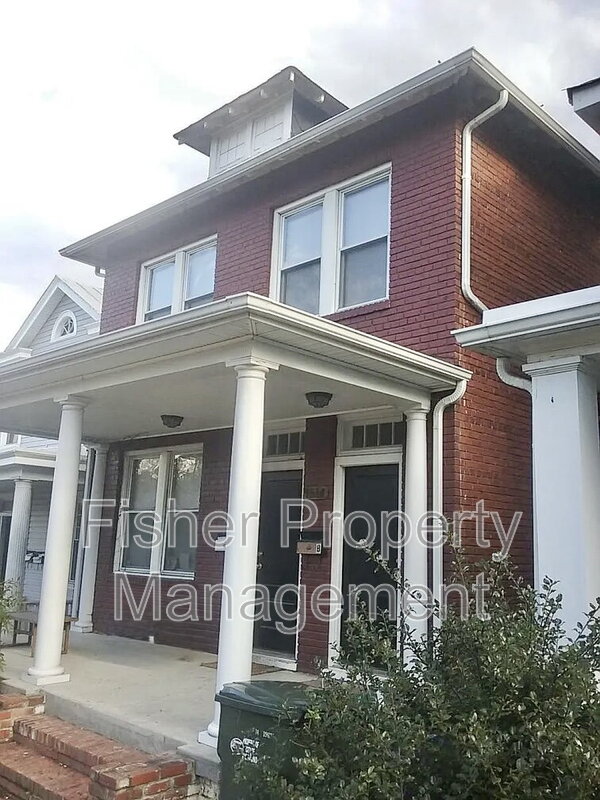 Richmond Condo: 1514 Bainbridge St