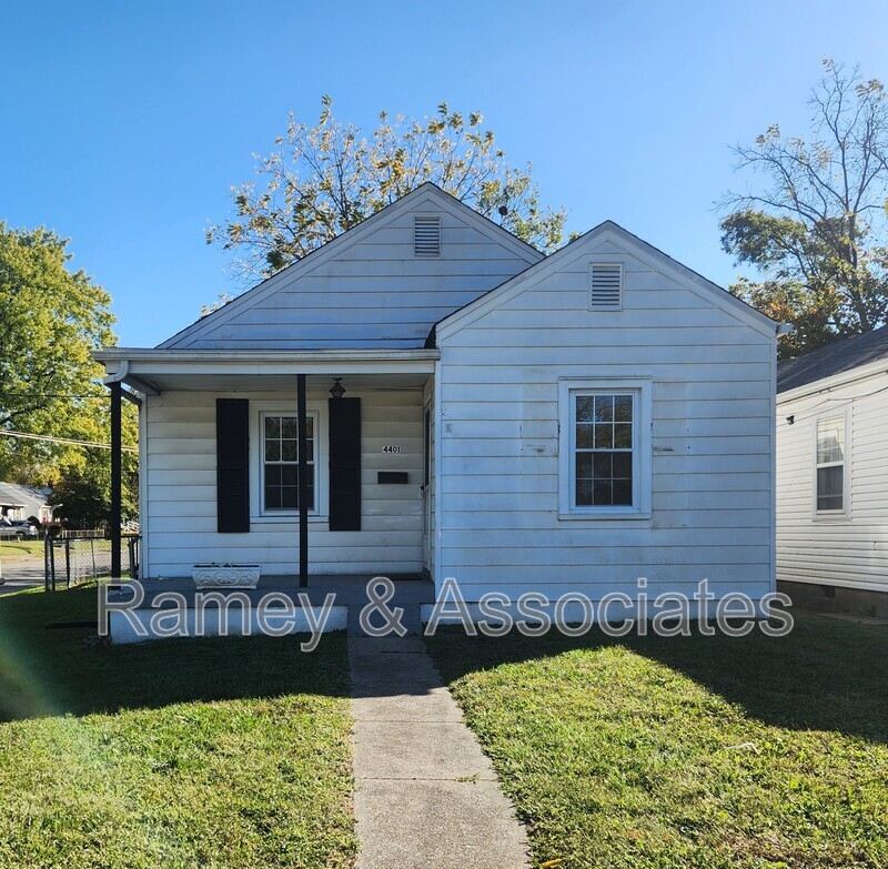 Louisville House: 4401 Bellevue Ave