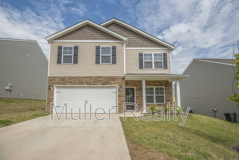 Lenoir City House: 173 Ash Ave