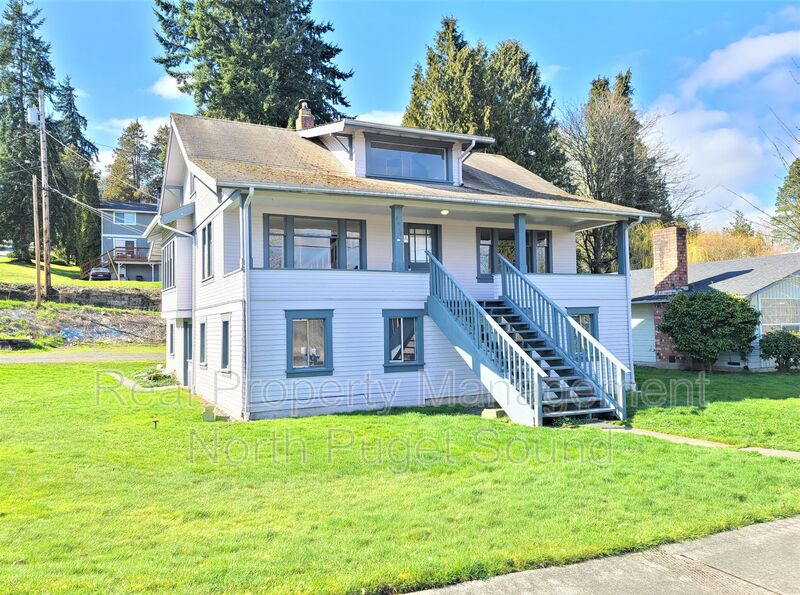 Everett Condo: 4918 S 2nd Ave