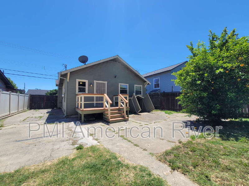 Sacramento House: 4413 Parker Ave