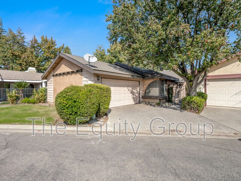 Visalia House: 1730 E Babcock Ave