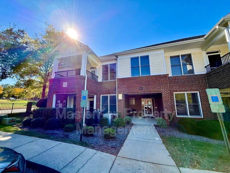 Holly Springs Condo: 800 Savannah Ridge Road