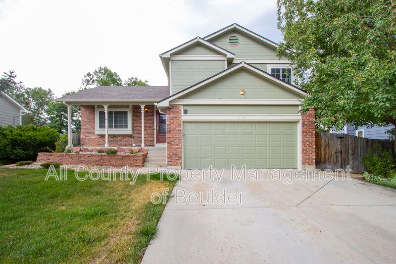 Longmont House: 2124 Stuart St