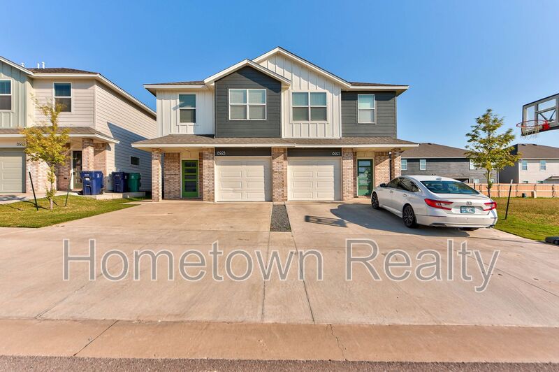 Oklahoma City Townhome: 8923 NW 109th Terrace