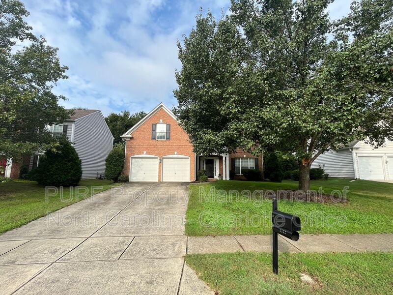 Charlotte House: 8903 Darcy Hopkins Drive