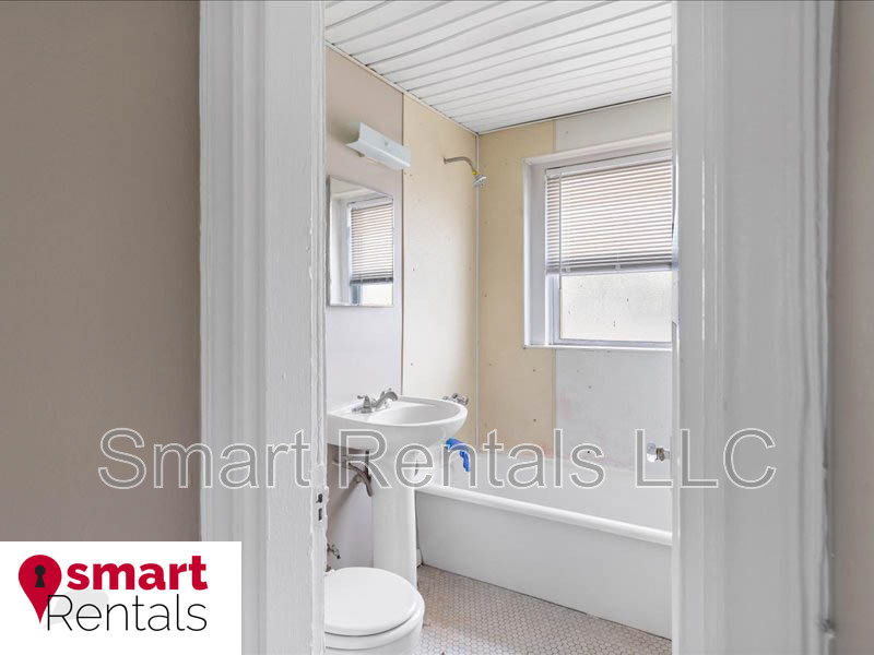 St. Louis Condo: 807 Clara Avenue - 8