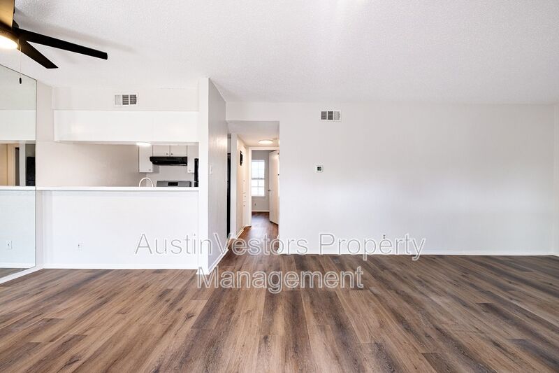 Austin Condo: 7801 Shoal Creek Blvd