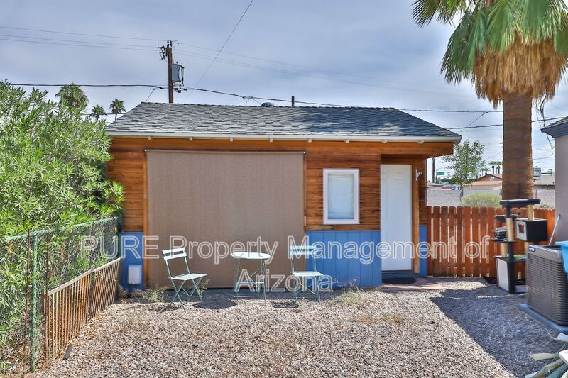 Phoenix Condo: 2925 N 15th Dr