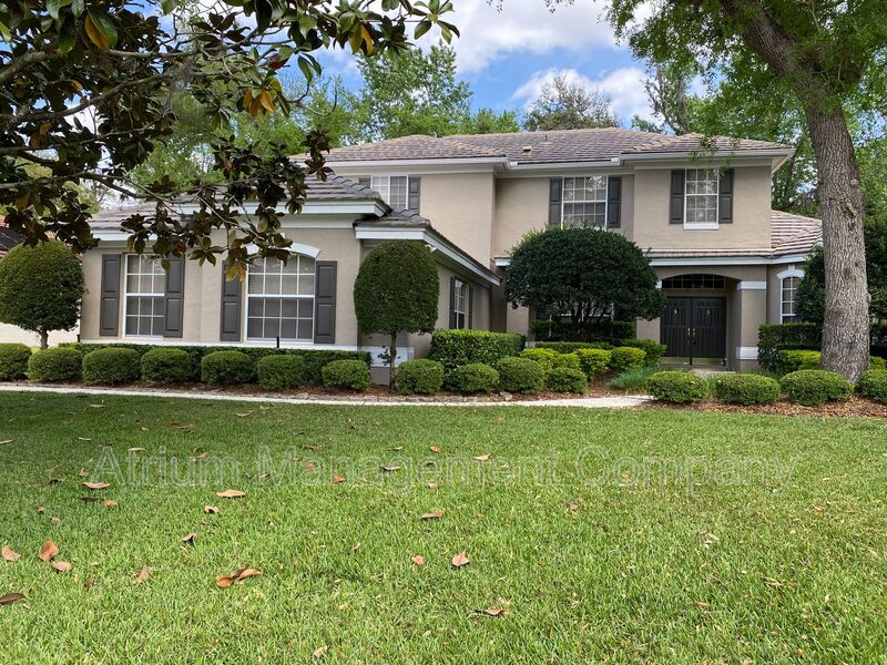 Lake Mary House: 1590 Shadowmoss Circle