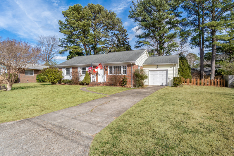 Virginia Beach House: 516 Canterbury Road