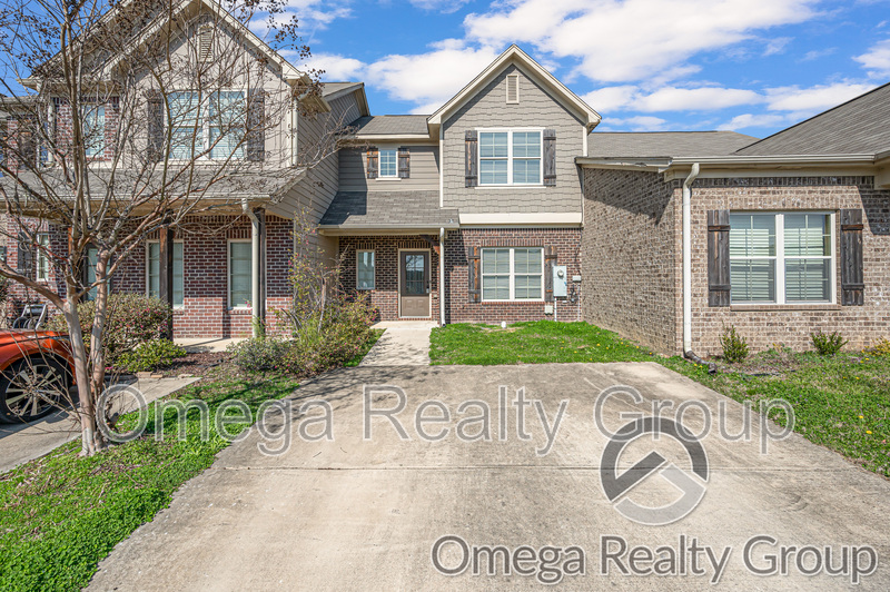 Birmingham House: 4407 Ridgemont Cir