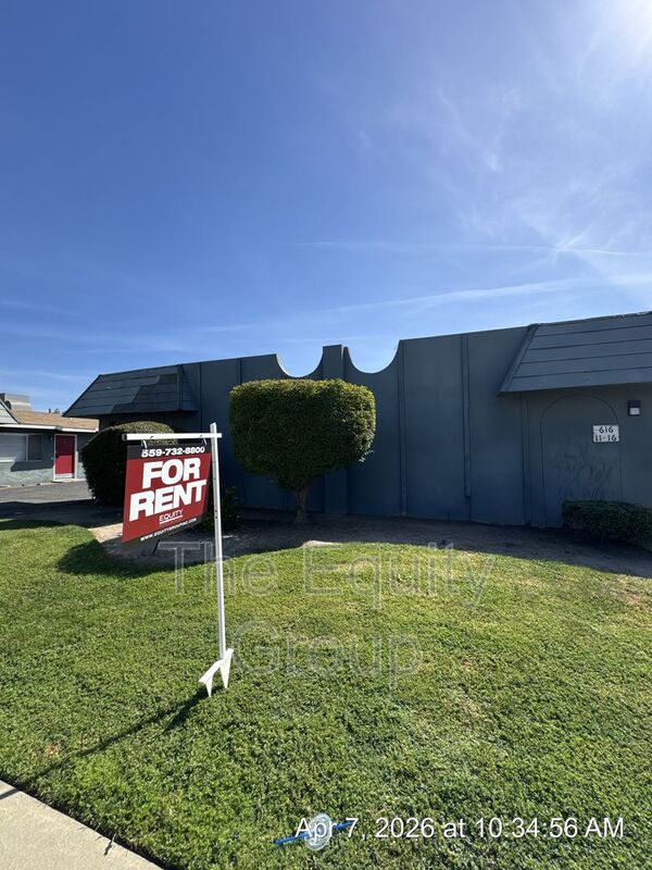 Tulare Condo: 616 N Blackstone Avenue