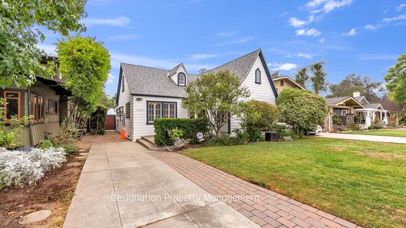 Pasadena House: 1772 Rose Villa St.