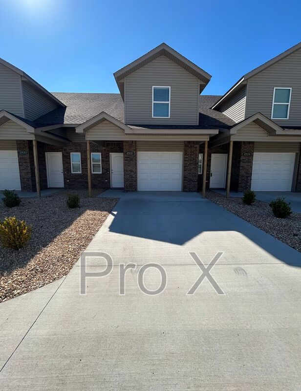 Rogers House: 2802 W Mockingbird Ln