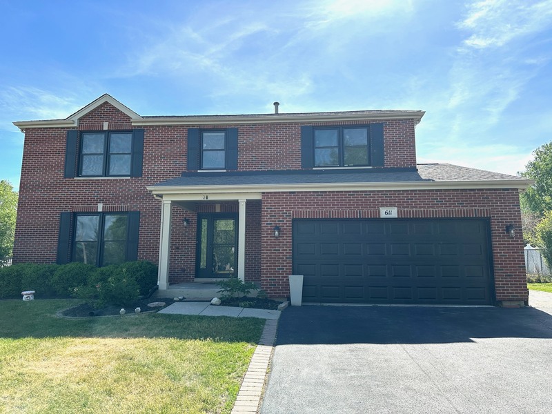 Algonquin House: 611 Fairfield Ln