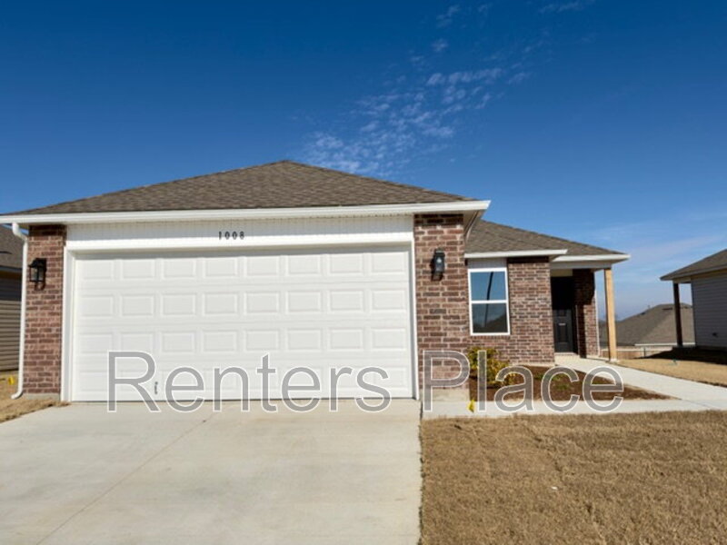 Claremore House: 1008 W Lawton Road