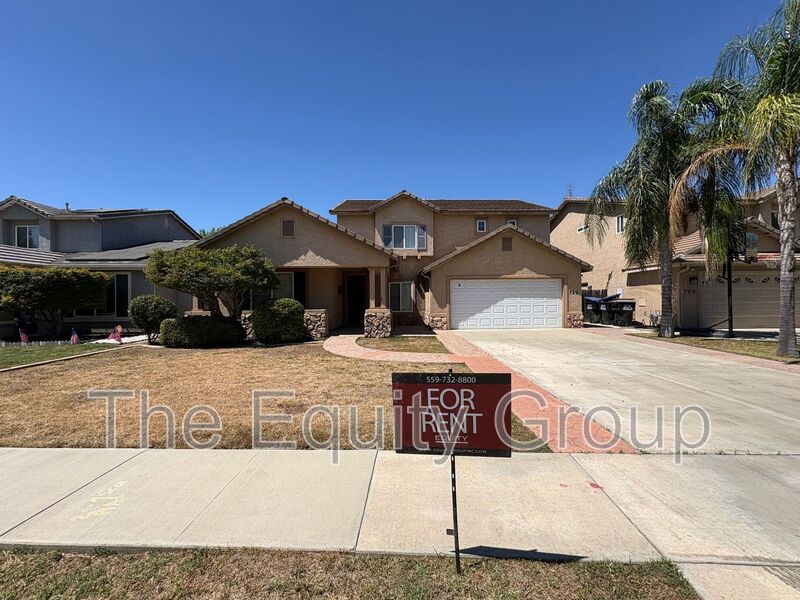 Visalia House: 722 W James Avenue
