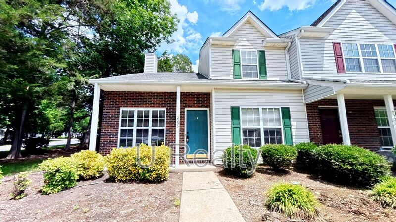Charlotte Townhome: 2205 Cigar Ct
