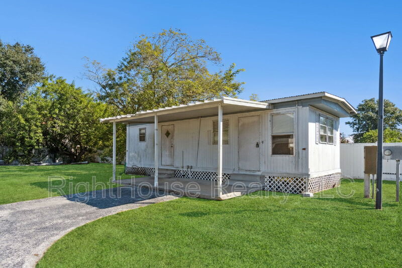 Winter Haven House: 2854 Lake Alfred Rd