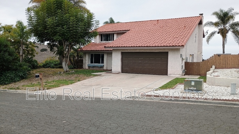 Bonita House: 3916 Feather Rock Court