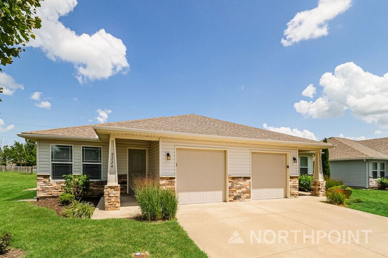 Blue Springs House: 8224 SW 1st St