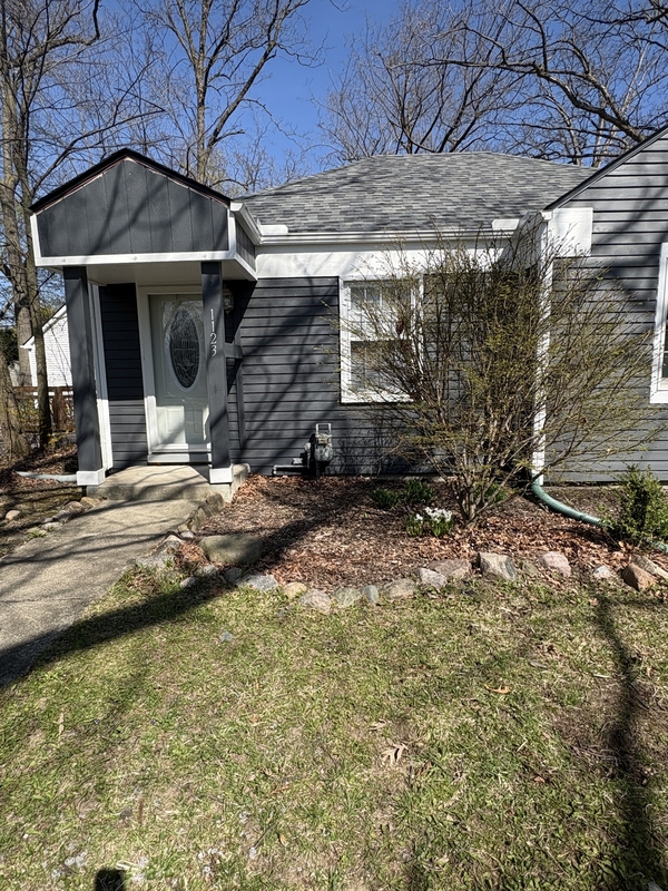Ann Arbor House: 1123 Birk Avenue